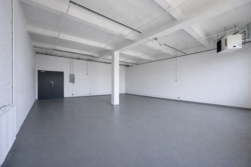 More Photos Of 3511 9th St, Long Island City Office Residential For Lease