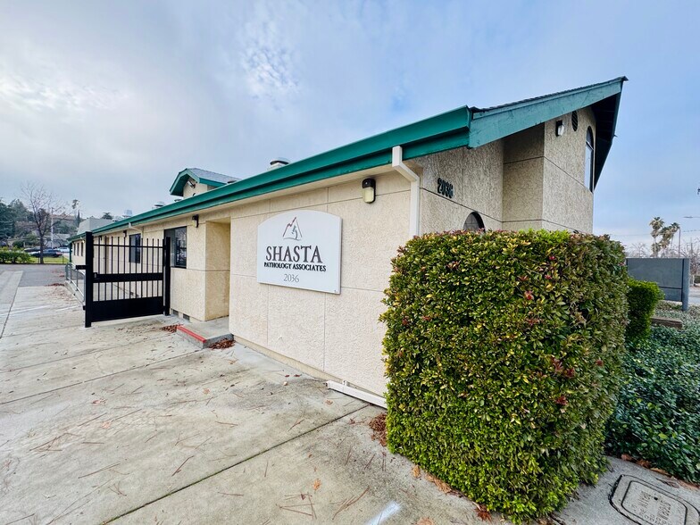 More Photos Of 2036 Railroad Ave, Redding Office For Sale