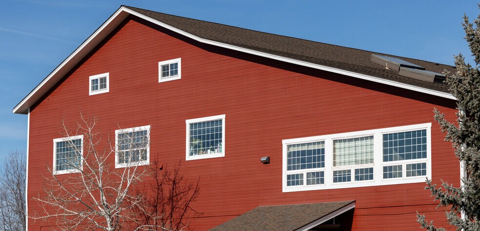More Photos Of 805 SW Industrial Way, Bend Loft Creative Space For Lease