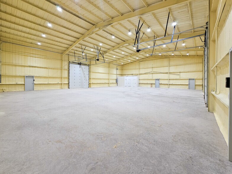 More Photos Of 3098 FM 707, Tye Warehouse For Lease