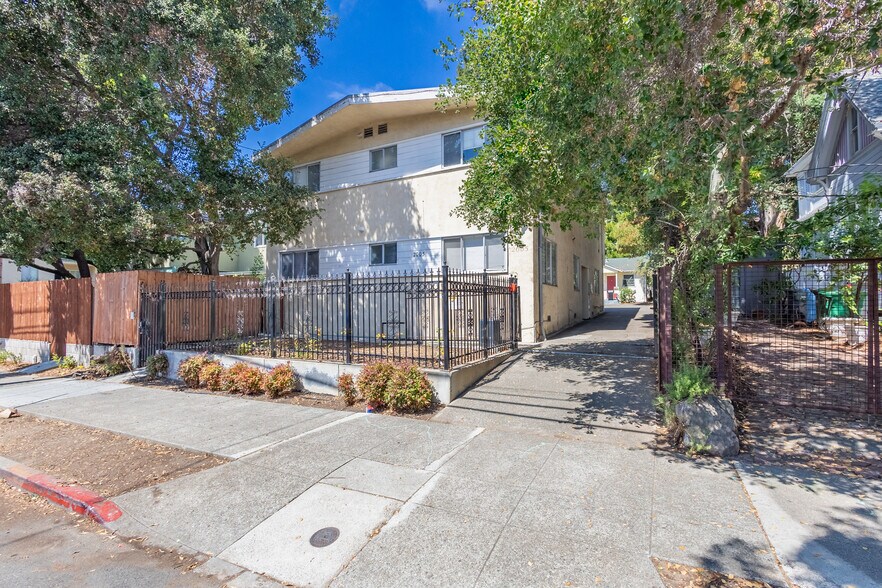 More Photos Of 2003-2005 Berkeley Way, Berkeley Apartments For Sale