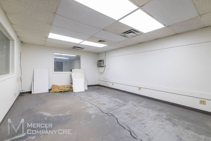 More Photos Of 400 Glade Ave, Oklahoma City Manufacturing For Lease