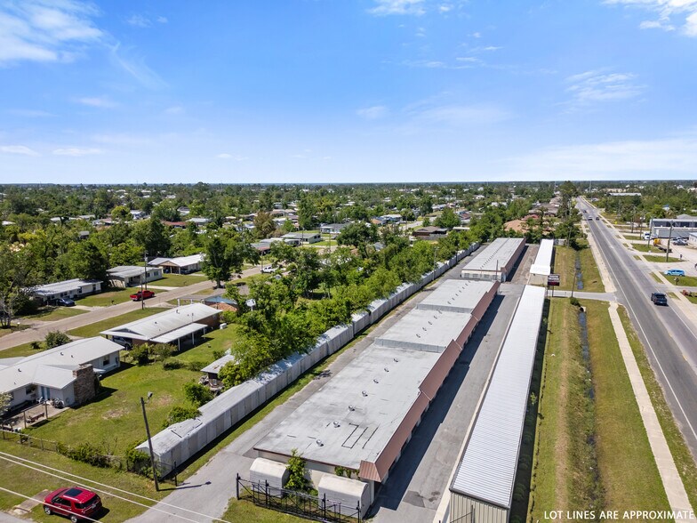 More Photos Of 1717 Frankford Ave, Panama City Self Storage For Sale