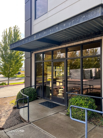 More Photos Of 63595 Hunnell Rd, Bend Restaurant For Lease