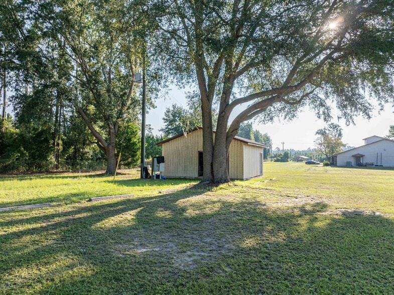 More Photos Of 5056 FL-47, Lake City Specialty For Sale