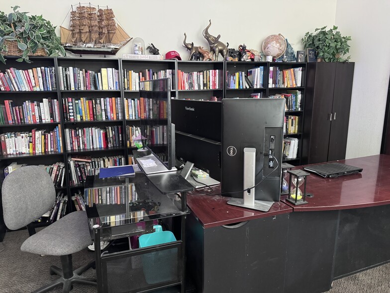 More Photos Of 2200 George Dieter Dr, El Paso Healthcare For Sale