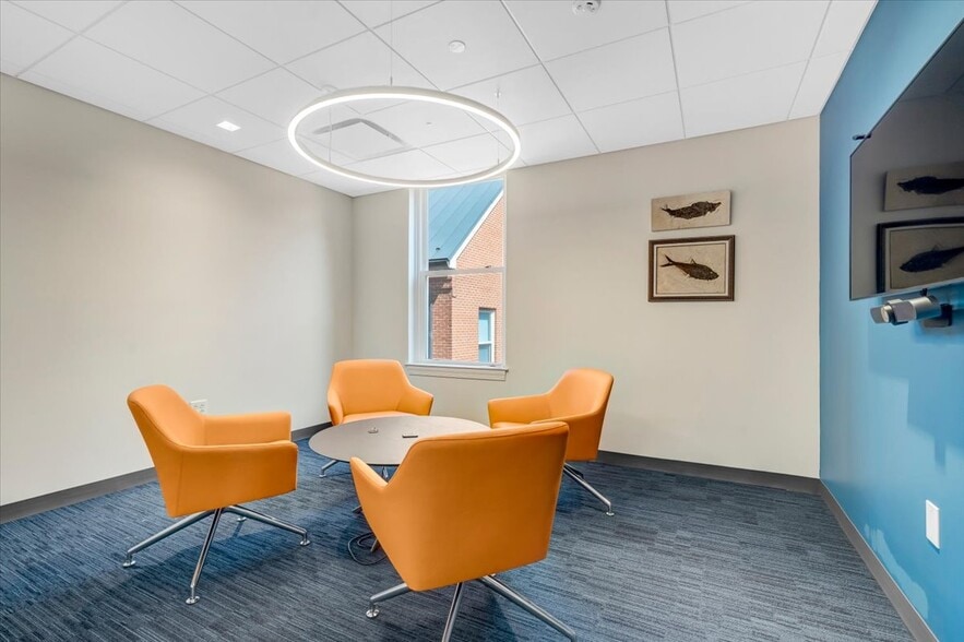 More Photos Of 4220 King St, Alexandria Office For Sale