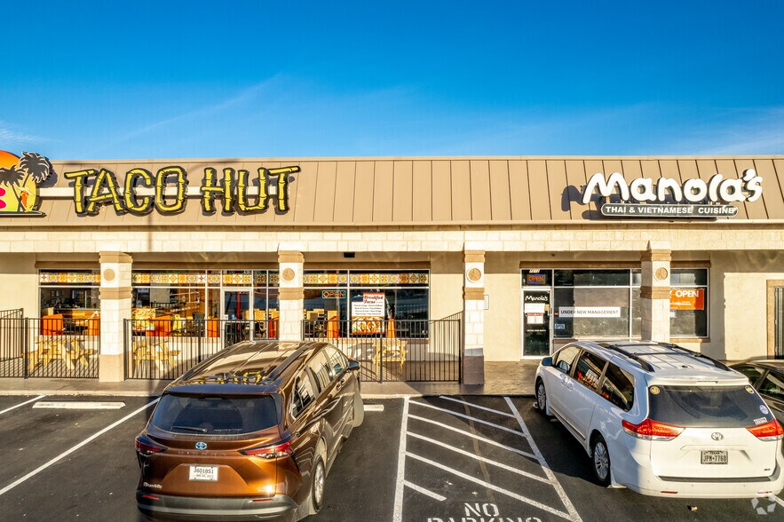 More Photos Of 7210-7224 Blanco Rd, San Antonio Unknown For Lease