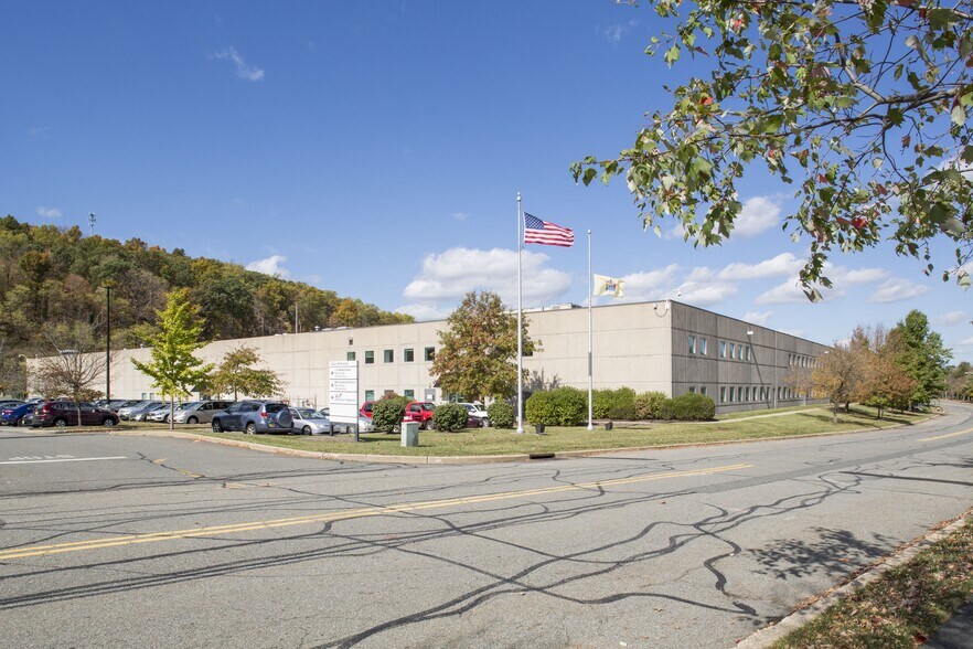 More Photos Of 450 Clark Dr, Mount Olive Light Manufacturing For Lease
