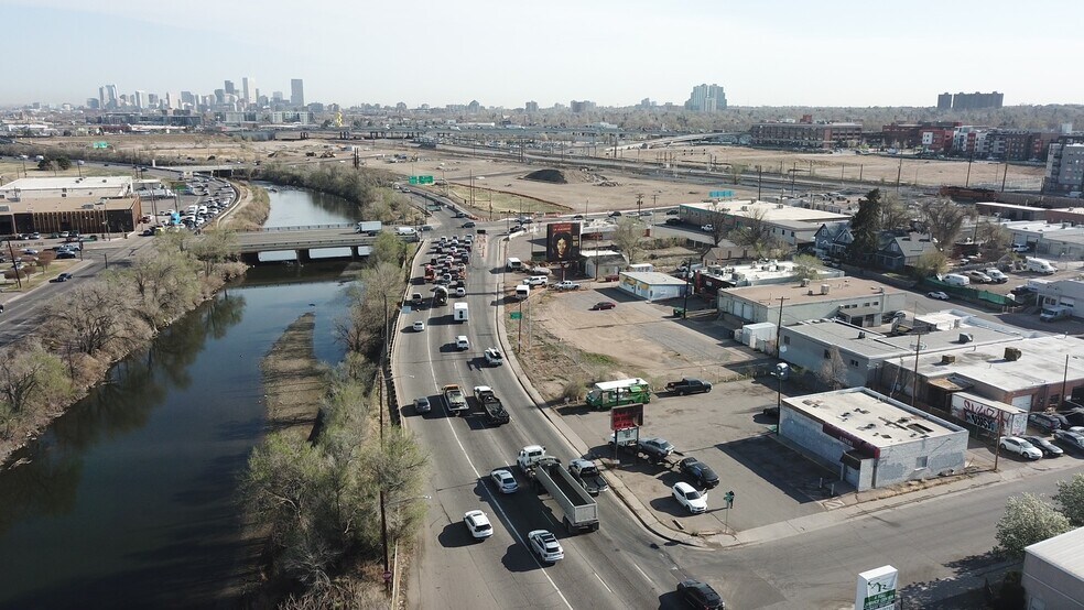 More Photos Of 1196 S Santa Fe Dr, Denver Bar For Lease