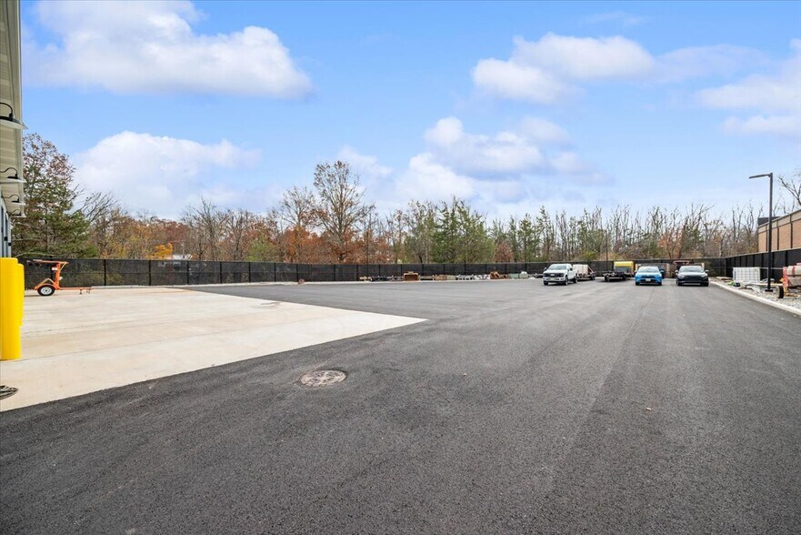 More Photos Of 104 Readington rd, Branchburg Manufacturing For Sale