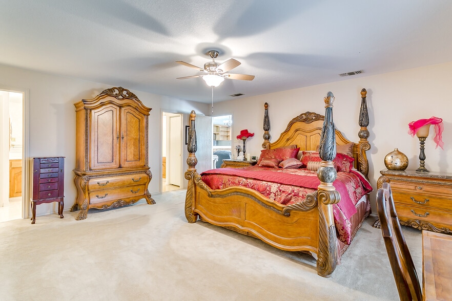 More Photos Of 3433 E Highway 199, Springtown Flex For Sale