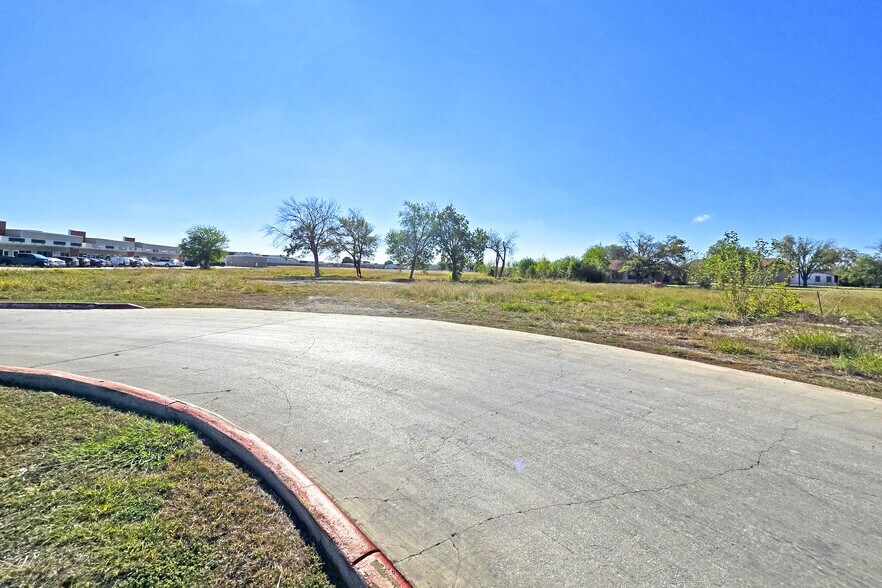 More Photos Of 2050 N IH-35, New Braunfels Land For Sale