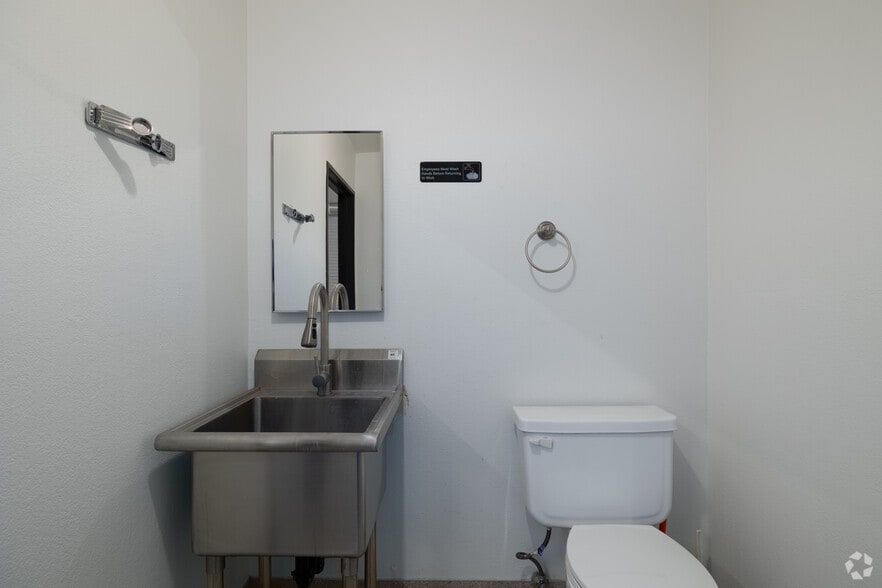 More Photos Of 3955 E Speedway Blvd, Tucson Unknown For Lease