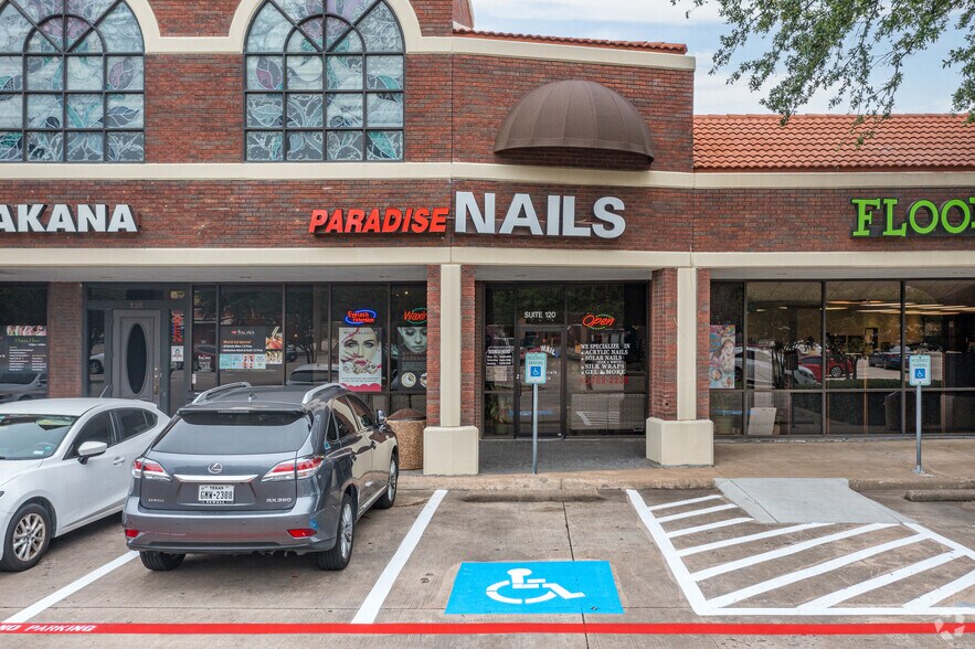 More Photos Of 3000 Custer Rd, Plano Unknown For Lease