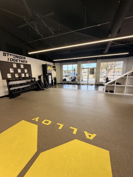 More Photos Of 24851 S Tamiami Trl, Bonita Springs General Retail For Lease