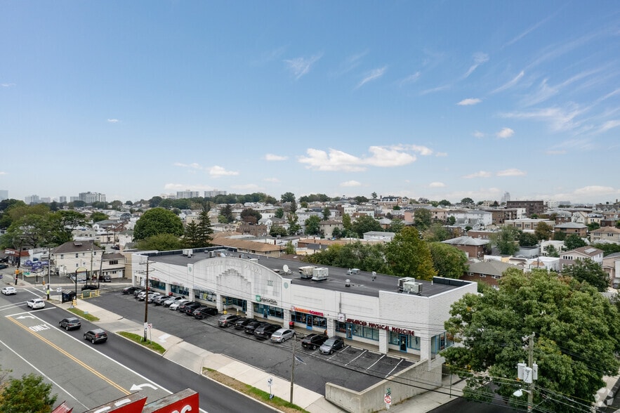 More Photos Of 216-222 Bergen Blvd, Fairview General Retail For Lease