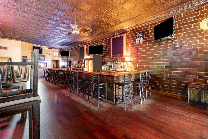 More Photos Of 118 W Clark St, Crown Point Office Residential For Sale