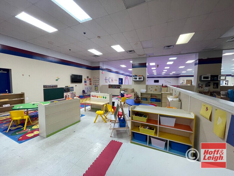 More Photos Of 2254 Locust St SW, Canal Fulton Freestanding For Sale