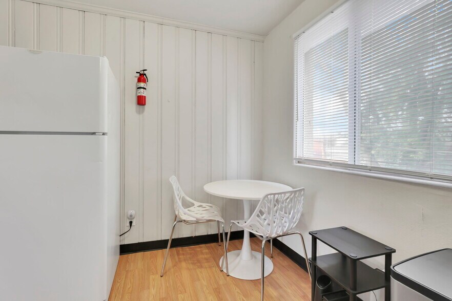 More Photos Of 27 W 8th Ave, Columbus Apartments For Sale