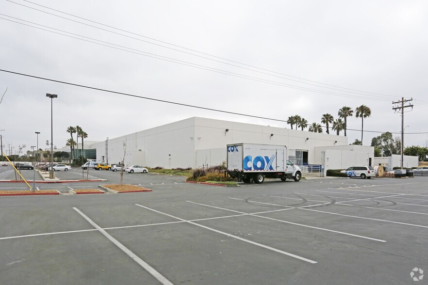More Photos Of 780-784 Bay Blvd, Chula Vista Light Distribution For Lease