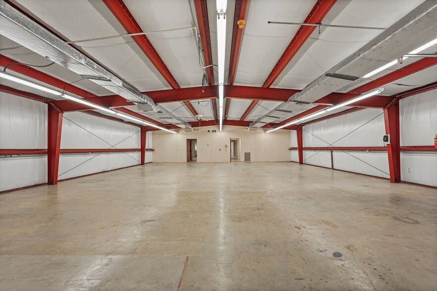 More Photos Of 4631 11th st, Brookshire Warehouse For Sale