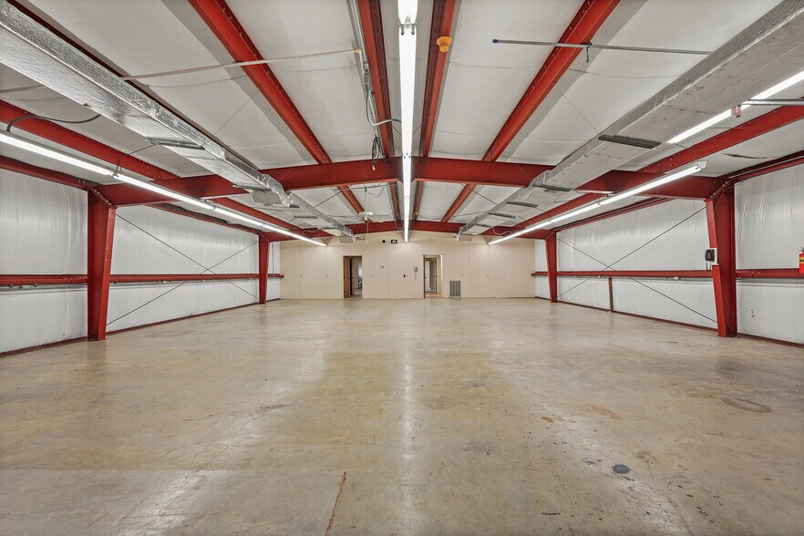 More Photos Of 4631 11th st, Brookshire Warehouse For Sale