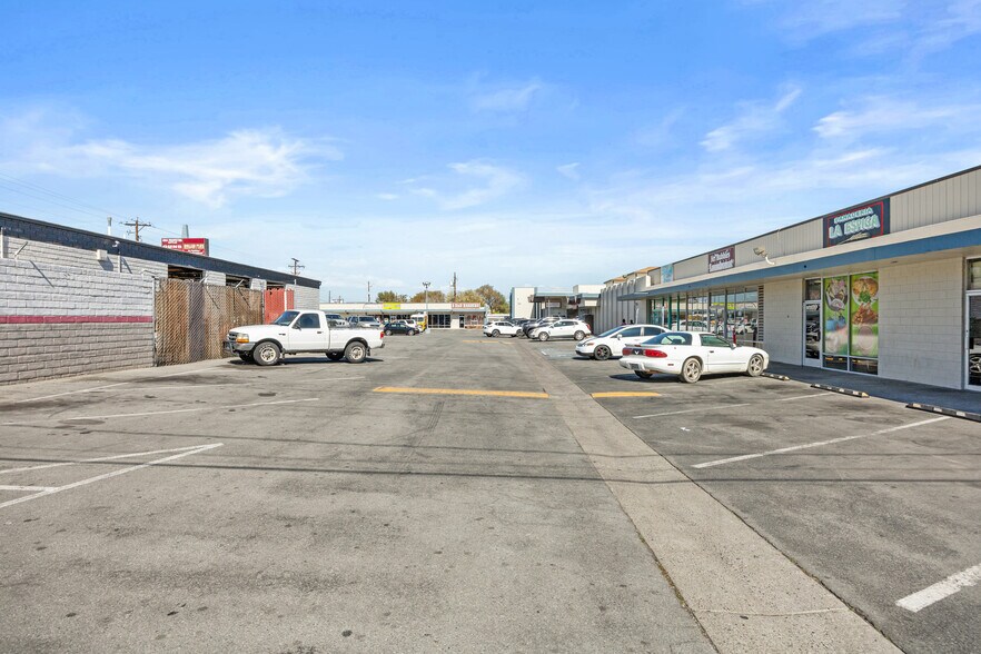 More Photos Of 3004-3098 Kietzke Ln, Reno Storefront For Sale