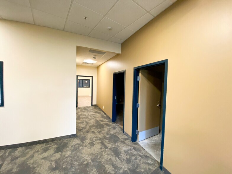 More Photos Of 4 Highland Park Green NE, Rocky View No 44 Warehouse For Sale