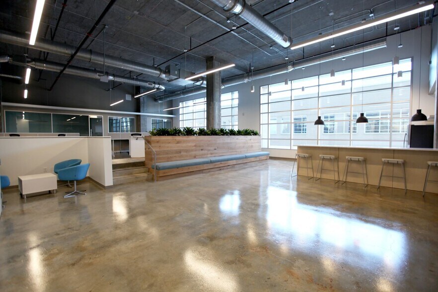 More Photos Of 555 Fayetteville St, Raleigh Office For Lease