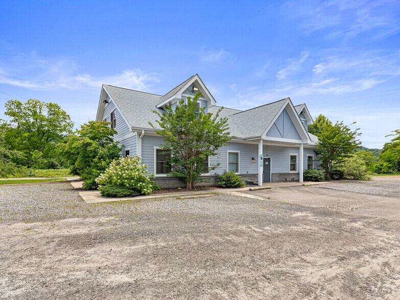 More Photos Of 14 Mimidis Ln, Swannanoa Office For Sale