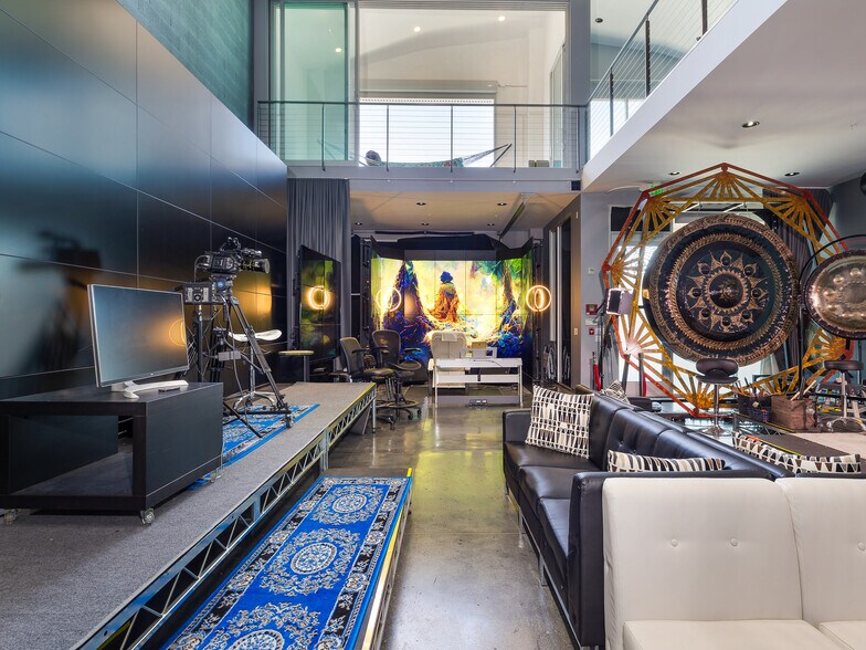 More Photos Of 130 Penn St, El Segundo Loft Creative Space For Sale