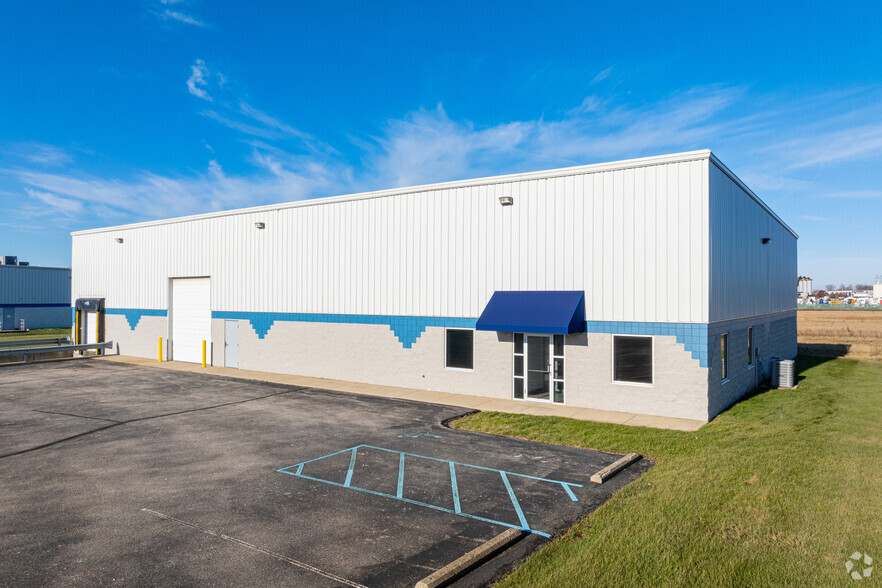 Primary Photo Of 4036 Perry Blvd, Whitestown Warehouse For Lease