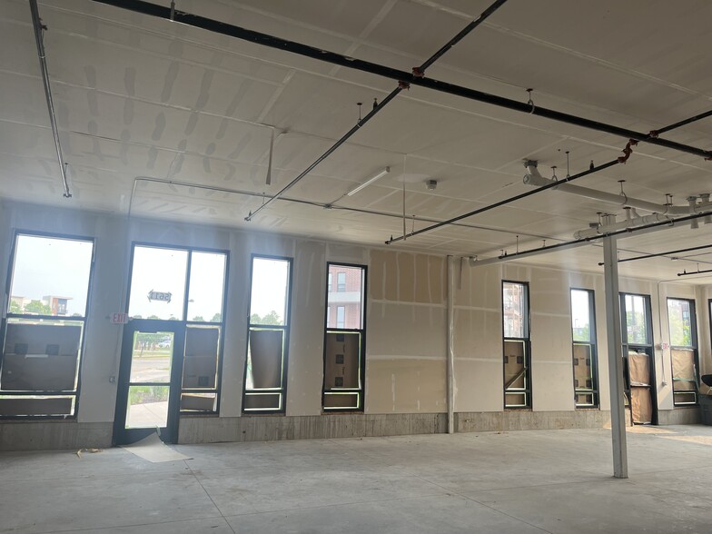 More Photos Of 5601 Fraser Cir, Madison Apartments For Lease