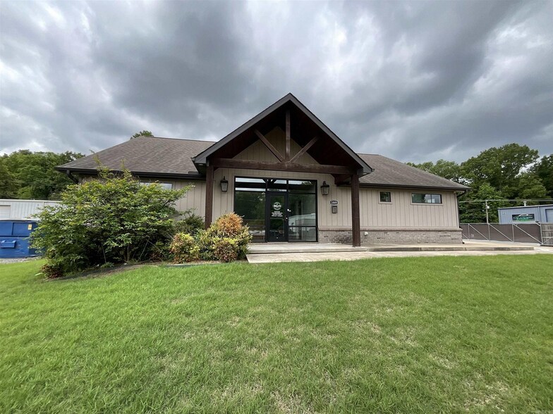 Primary Photo Of 1009 S Redmond Rd, Jacksonville Medical For Sale