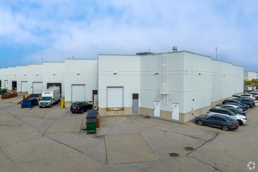 More Photos Of 2820 Argentia Rd, Mississauga Warehouse For Lease