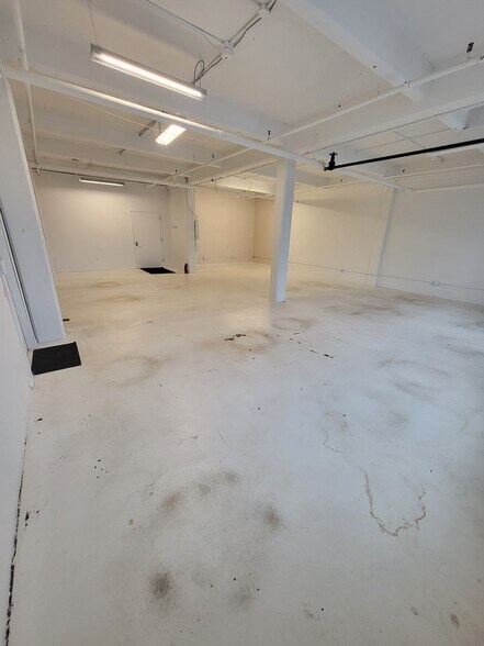 More Photos Of 80 Rockwood St, Rochester Loft Creative Space For Lease