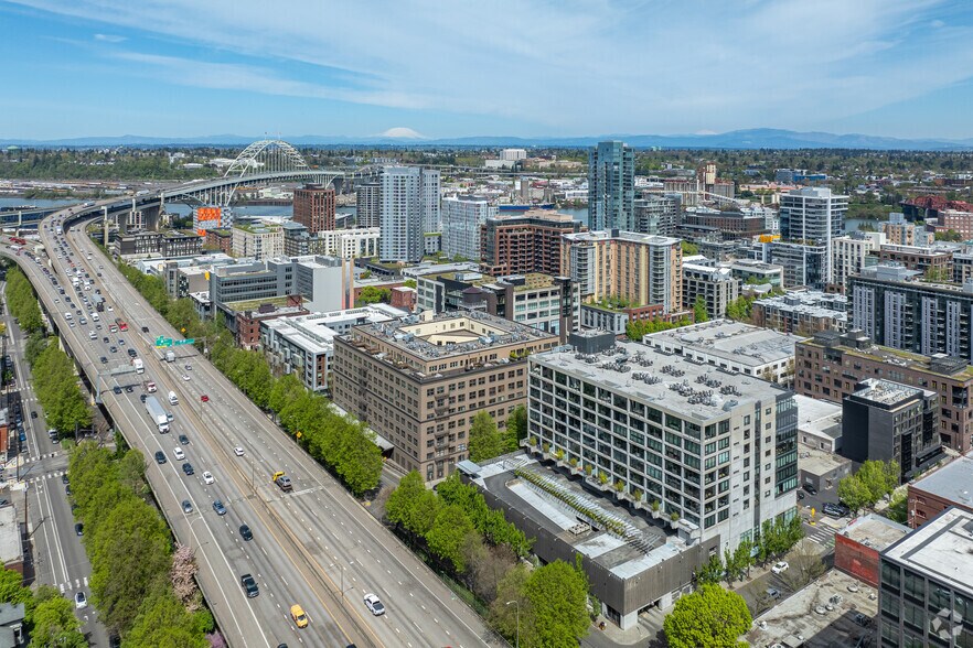 More Photos Of 1405 NW Johnson St, Portland Apartments For Sale