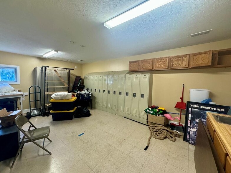 More Photos Of 715 N Kanawha St, Beckley Freestanding For Lease