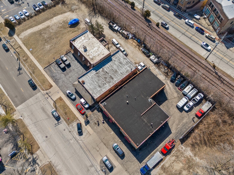 More Photos Of 2648-2666 Waukegan Ave, Highland Park Storefront Retail Residential For Sale