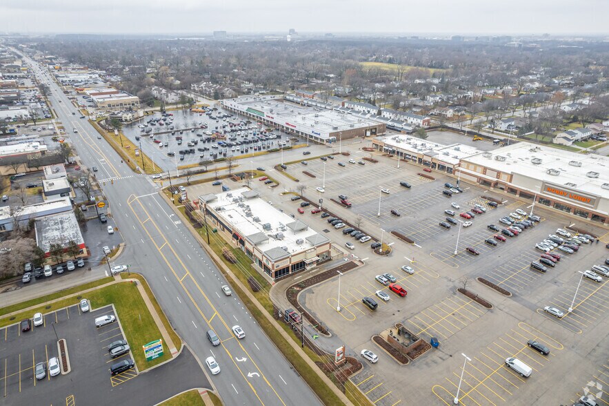 More Photos Of 62-76 Ogden Ave, Downers Grove General Retail For Lease