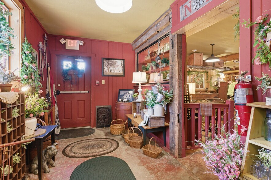 More Photos Of 953 Victory Hwy, Burrillville Bar For Sale