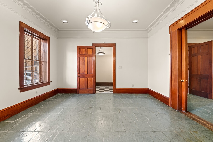 More Photos Of 1018 Bienville Ave, New Orleans Office For Lease