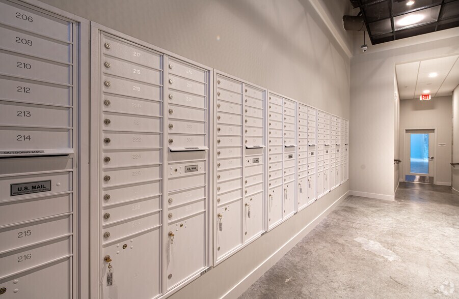 More Photos Of 1725 Nicollet Ave, Minneapolis Apartments For Lease