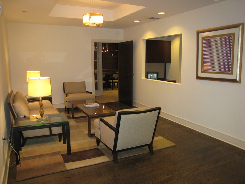 More Photos Of 1680 Michigan Ave, Miami Beach Office For Sale