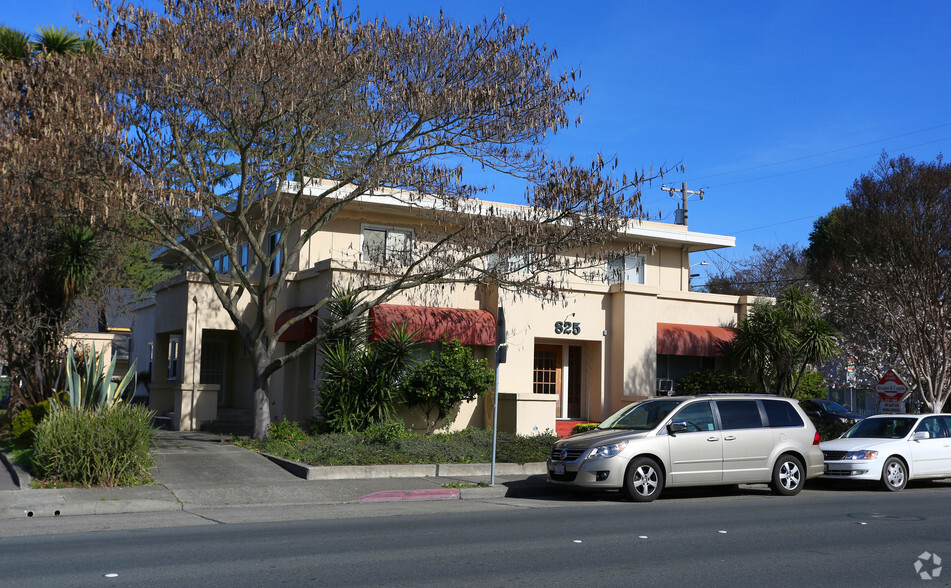 Primary Photo Of 825 College Ave, Santa Rosa Medical For Lease