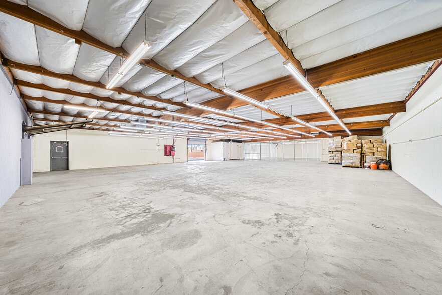 More Photos Of 372 N Mt. Vernon Ave, Colton Warehouse For Sale