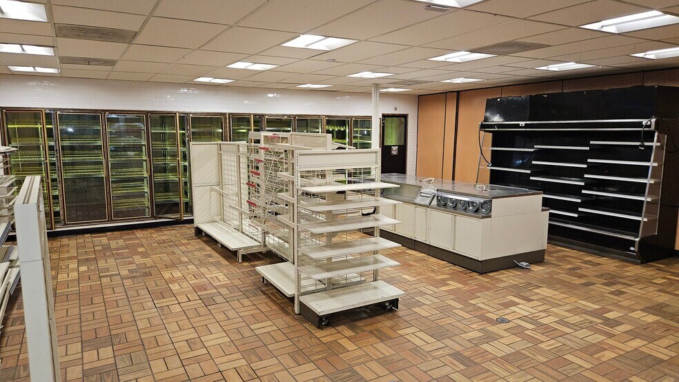 More Photos Of 301 W Main St, Saint Albans Convenience Store For Sale