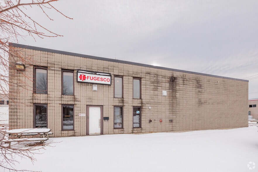 Primary Photo Of 80 Av Leacock, Pointe-claire Industrial For Sale