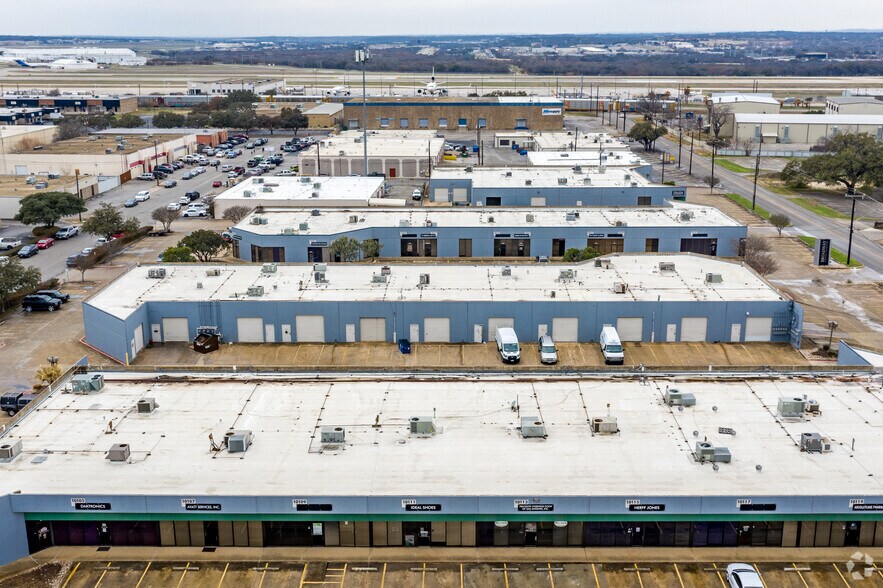 More Photos Of 9929 Broadway St, San Antonio Unknown For Lease